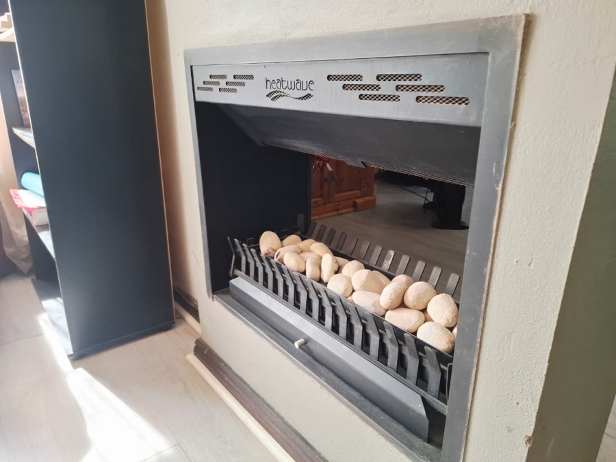 3 Bedroom Property for Sale in Bayswater Free State